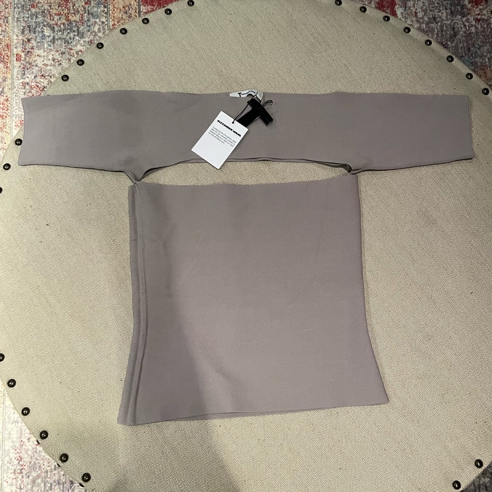 T by Alexander Wang cut out off shoulder NWT